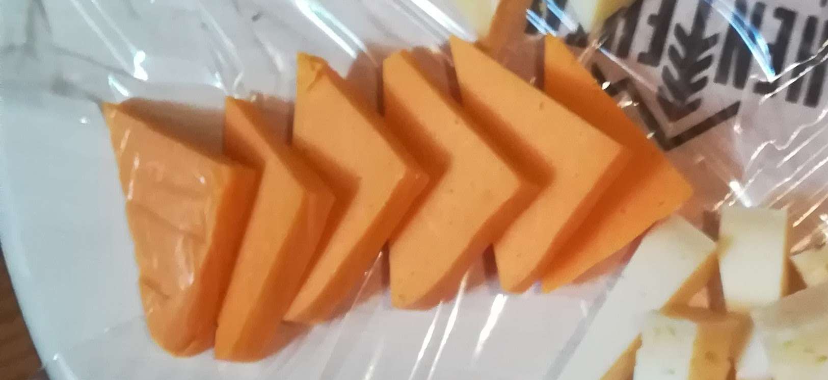 Woher hat der Cheddar seine orange Farbe.jpg © Mandl/LK NÖ
