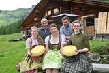 Litzlhofalm Team1.jpg © Mooslechner