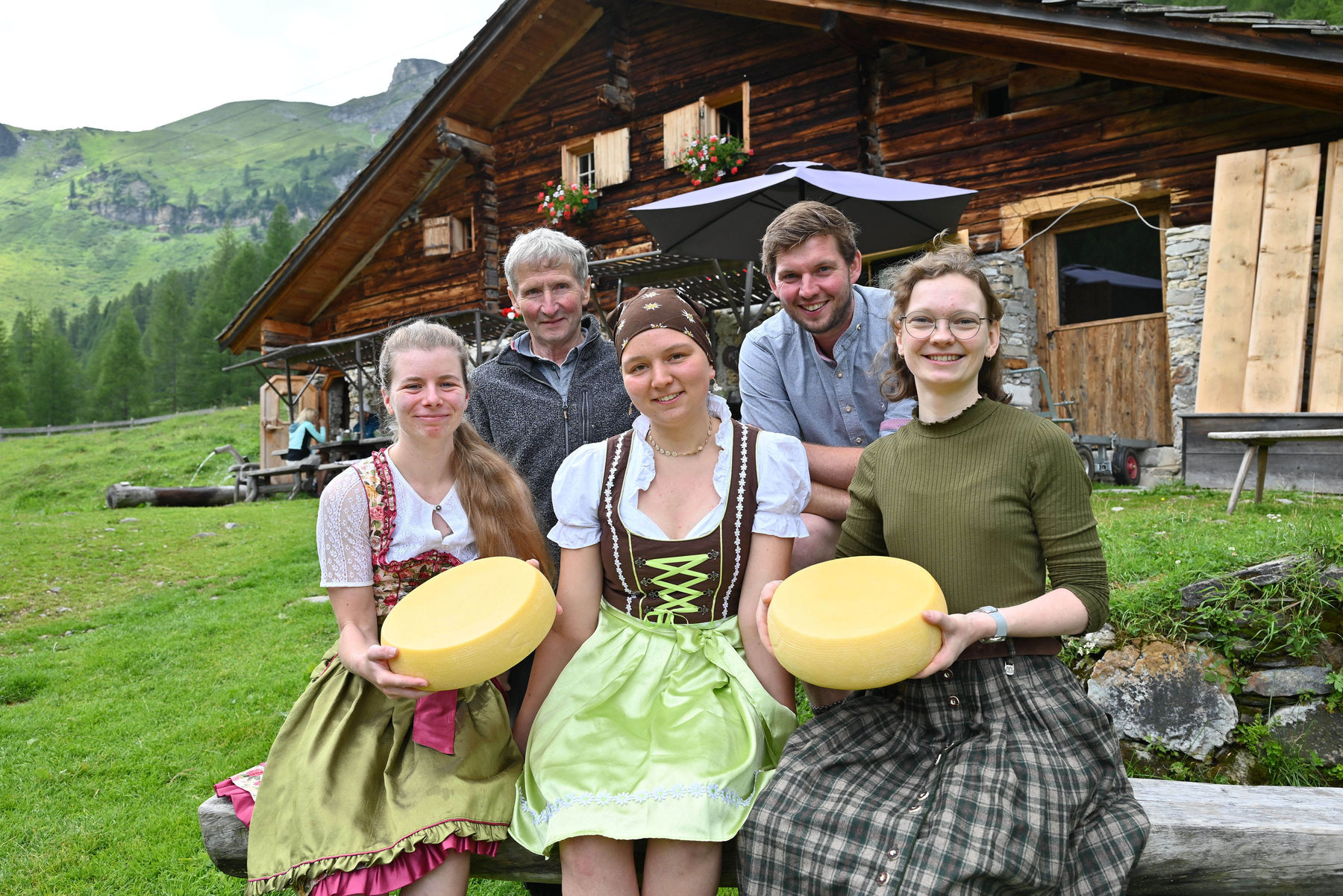Litzlhofalm Team1.jpg © Mooslechner