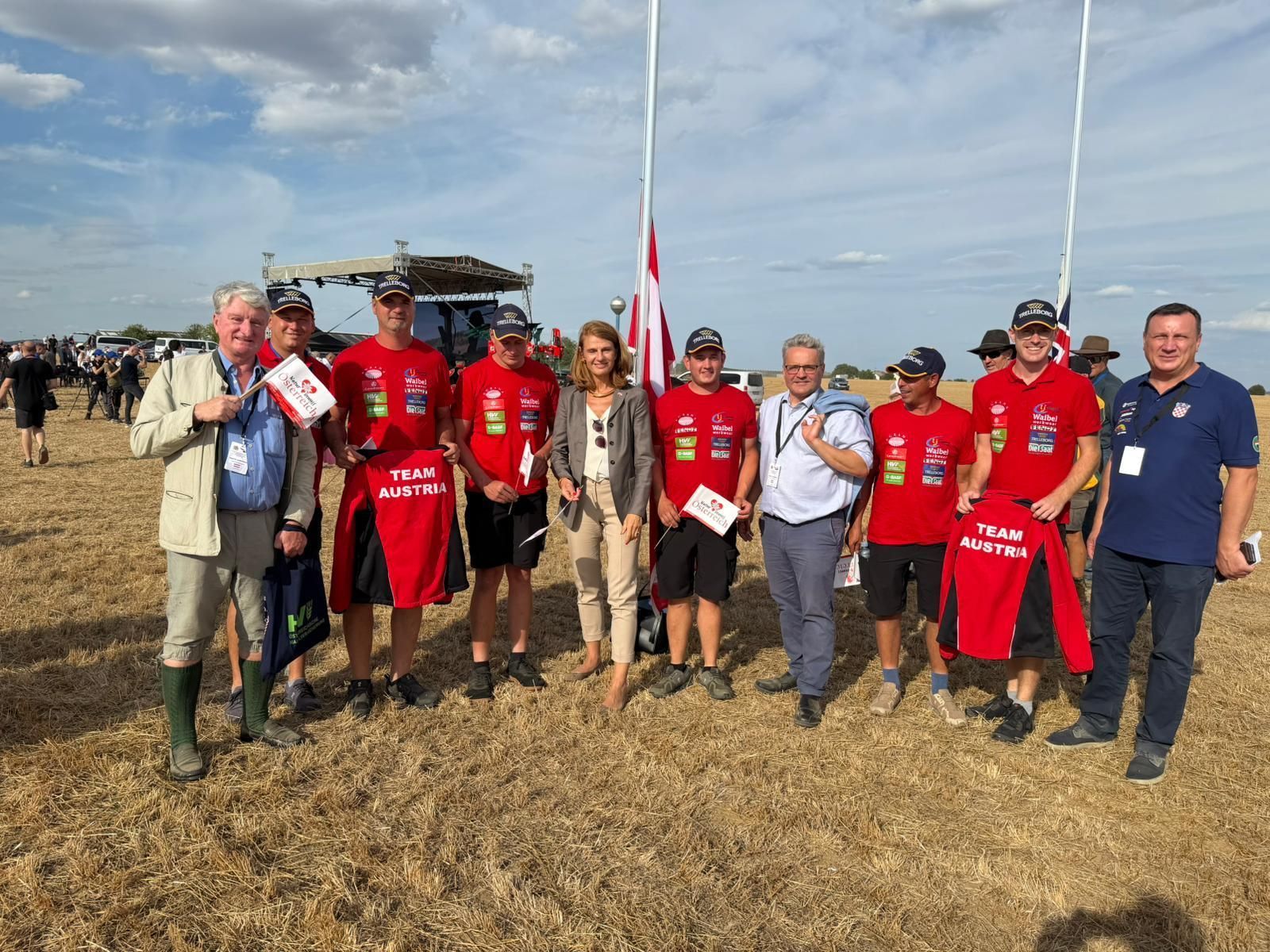 Bild 3_WM Pflügerteam mit SC Fankhauser.jpg © Marlene Neuwirth