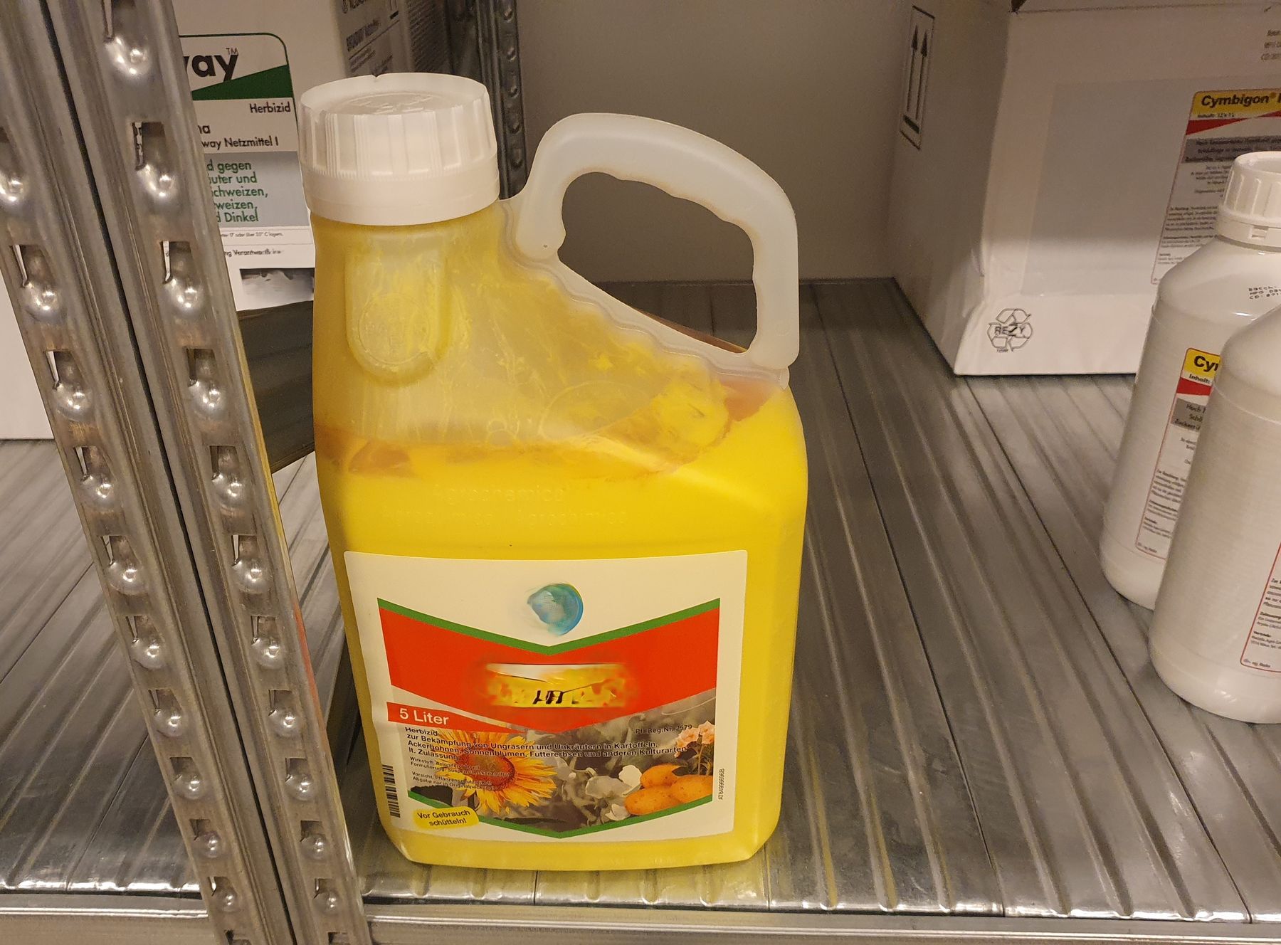 Pflanzenschutzmittelkanister.jpg © LK NÖ
