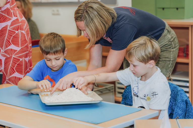 Bäuerinnen bringen Volksschülern den Ursprung der Lebensmittel näher © LK NÖ/Sophie Nagl-Balber