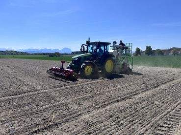 trockene Bedingungen bei der Aussaat der Versuche.jpg © LK OÖ/ Kastenhuber
