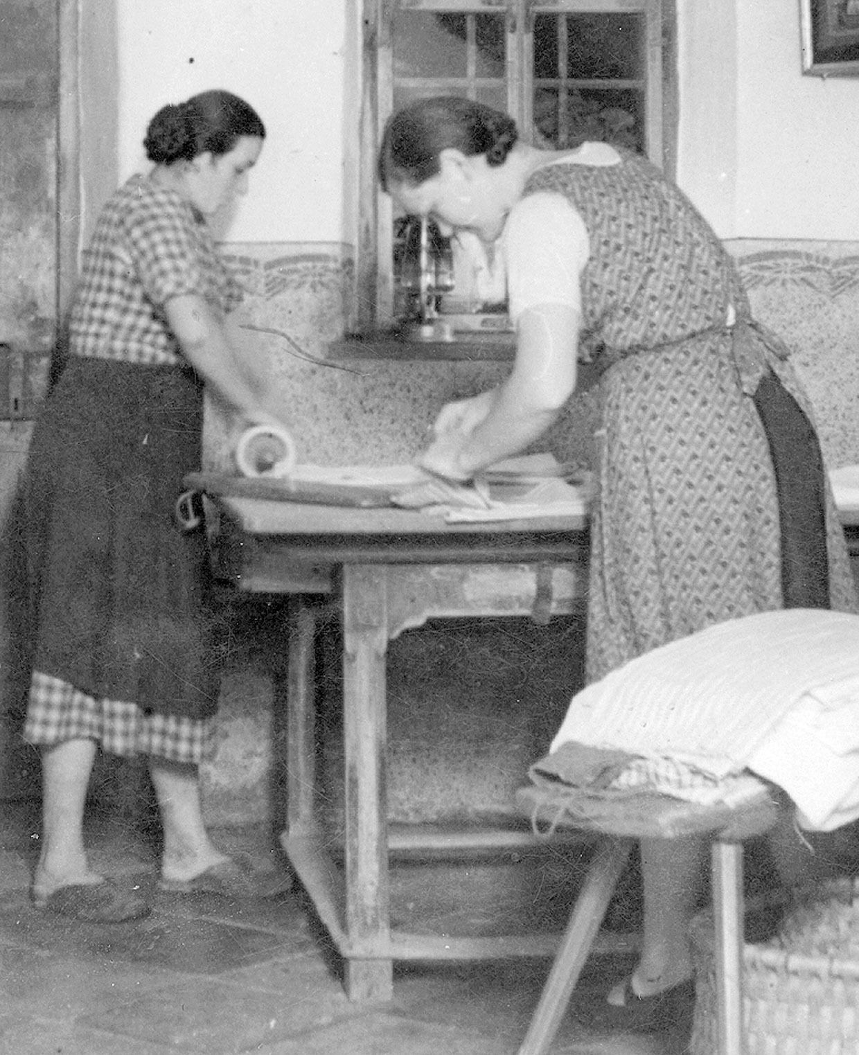 frauenarbeit.jpg © Archiv