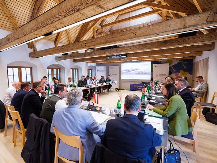 Konferenz.jpg © Land Vorarlberg/Bernd Hofmeister