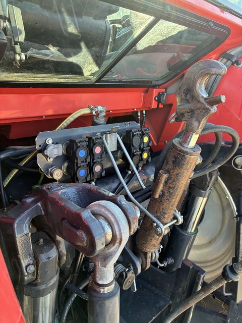 [3186-6074850-8.jpg]