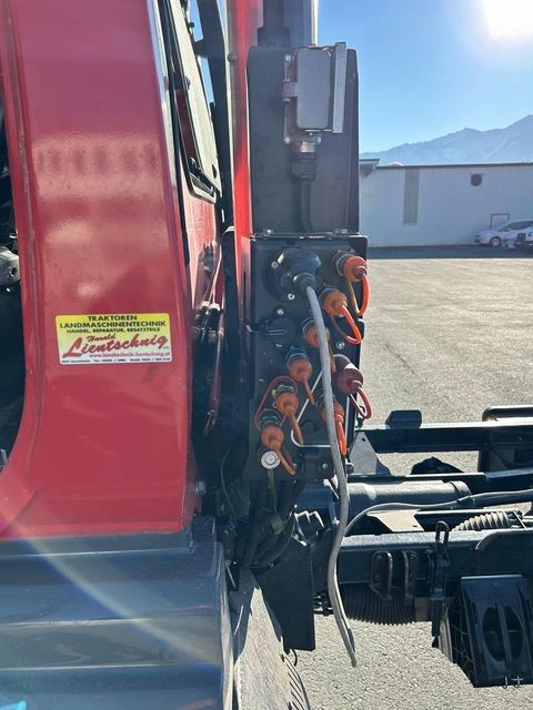 [3216-6496125-5.jpg]