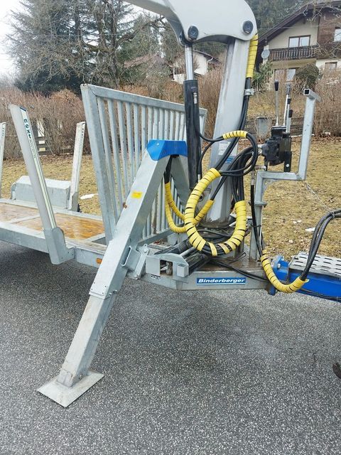 [3216-6674625-7.jpg]