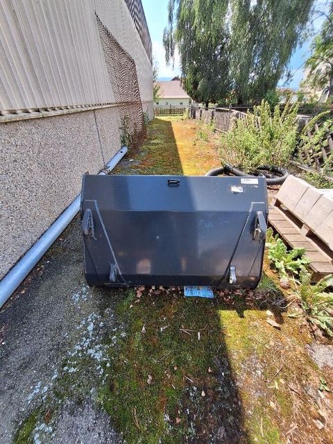 [3229-5947333-6.jpg]