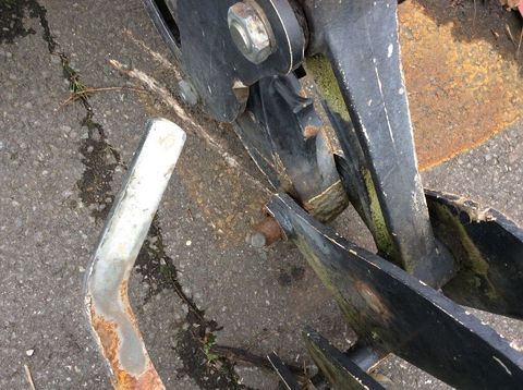 [3229-6526168-3.jpg]