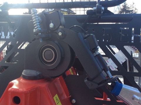 [3229-6622451-5.jpg]