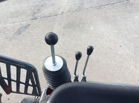 [3229-6652211-11.jpg]