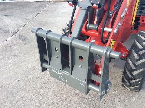 [3229-6652211-8.jpg]