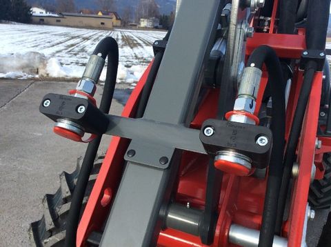 [3229-6652211-9.jpg]