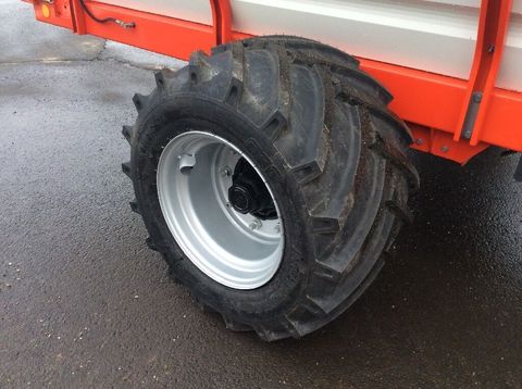 [3229-6670074-8.jpg]