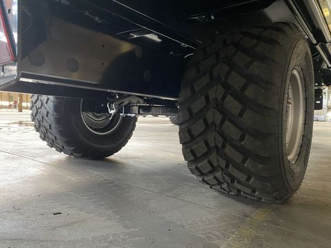 [3244-2909082-11.jpg]