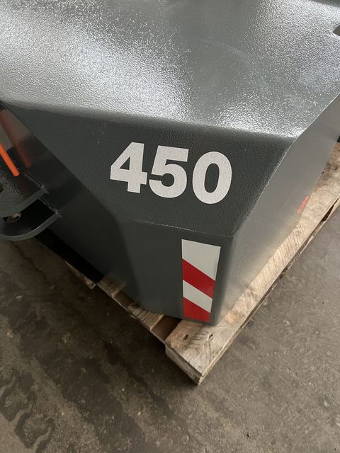 [3244-3395177-4.jpg]