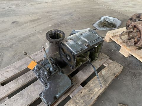 [3244-3410938-8.jpg]