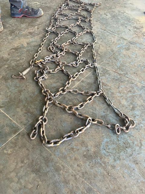 [3244-3451344-4.jpg]