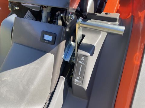 [3244-3547196-11.jpg]