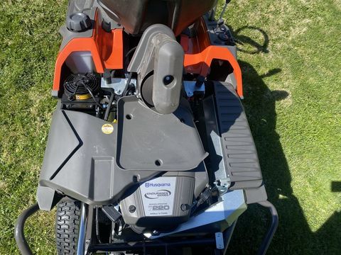 [3244-3547196-15.jpg]