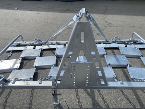 [3244-3555144-4.jpg]