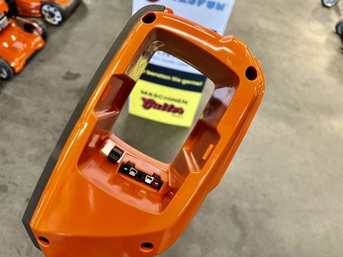 [3244-3661807-4.jpg]