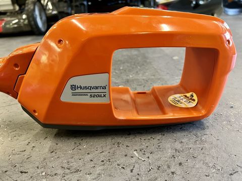 [3244-3661807-5.jpg]