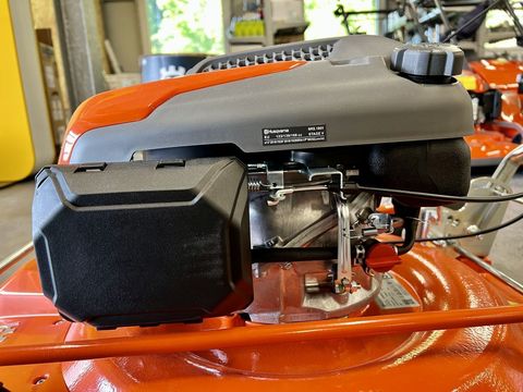 [3244-3667289-4.jpg]