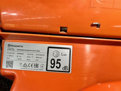 [3244-3683567-3.jpg]