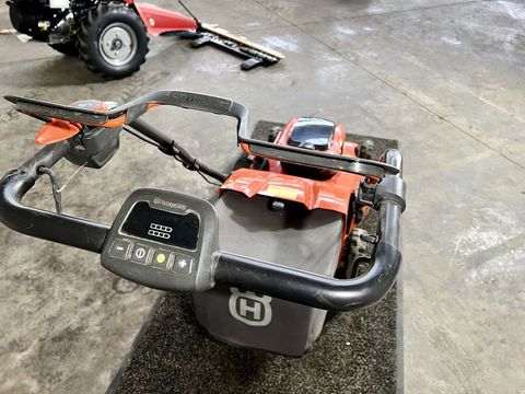 [3244-3683567-5.jpg]