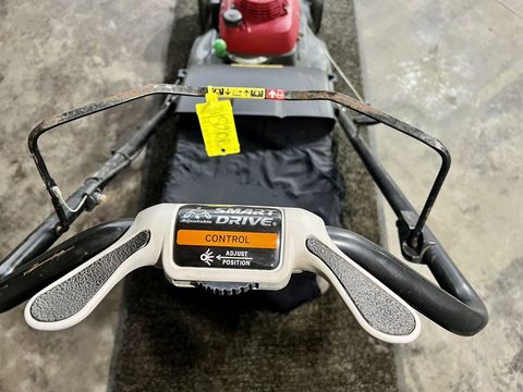 [3244-3683684-8.jpg]