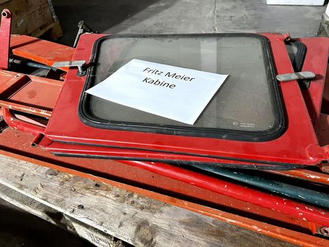 [3244-3912477-3.jpg]