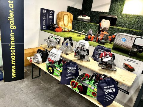 [3244-3939572-8.jpg]