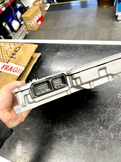 [3244-3971653-3.jpg]