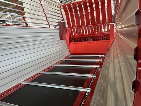 [3244-3979751-12.jpg]