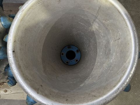 [3244-4321952-3.jpg]
