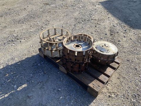 [3244-4703401-8.jpg]
