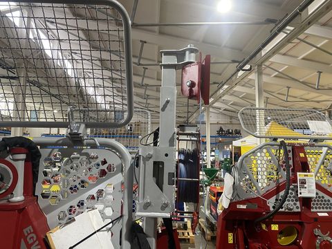 [3244-4803199-16.jpg]