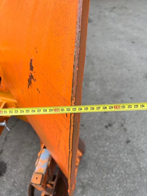 [3244-4901323-13.jpg]
