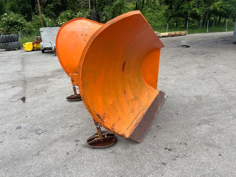 [3244-4901323-3.jpg]