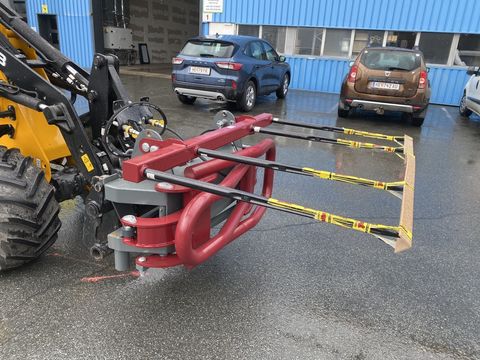 [3244-5721571-15.jpg]