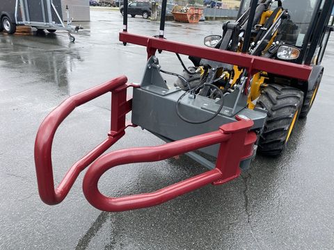 [3244-5721571-7.jpg]