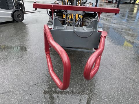 [3244-5721571-8.jpg]