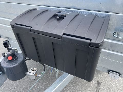 [3244-5990067-13.jpg]