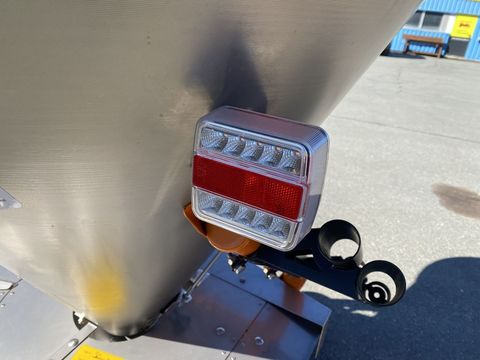 [3244-6261933-24.jpg]