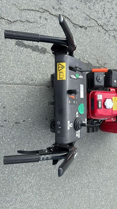 [3244-6338287-5.jpg]