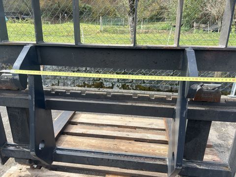 [3244-6376535-11.jpg]