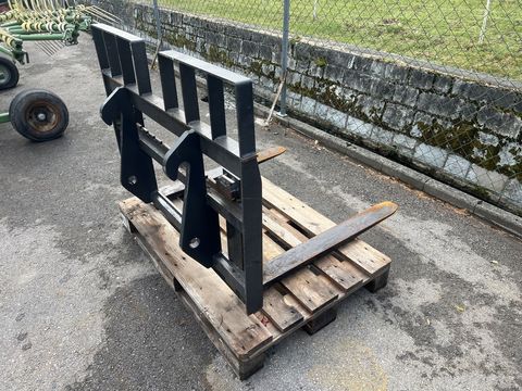 [3244-6376535-5.jpg]