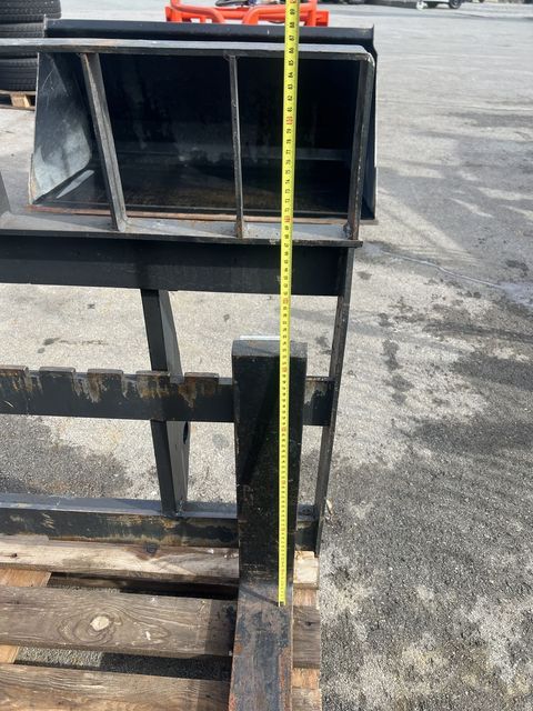 [3244-6376535-6.jpg]